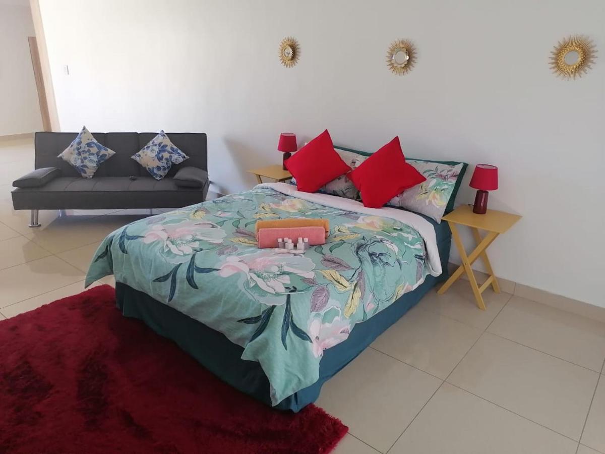 Homestay Proleefic House On Florence Bellville