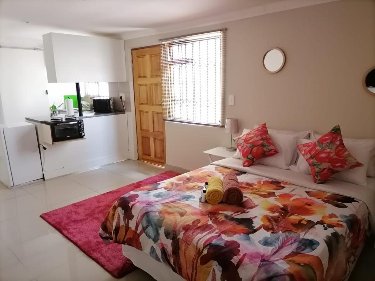 Proleefic House On Florence Homestay Bellville