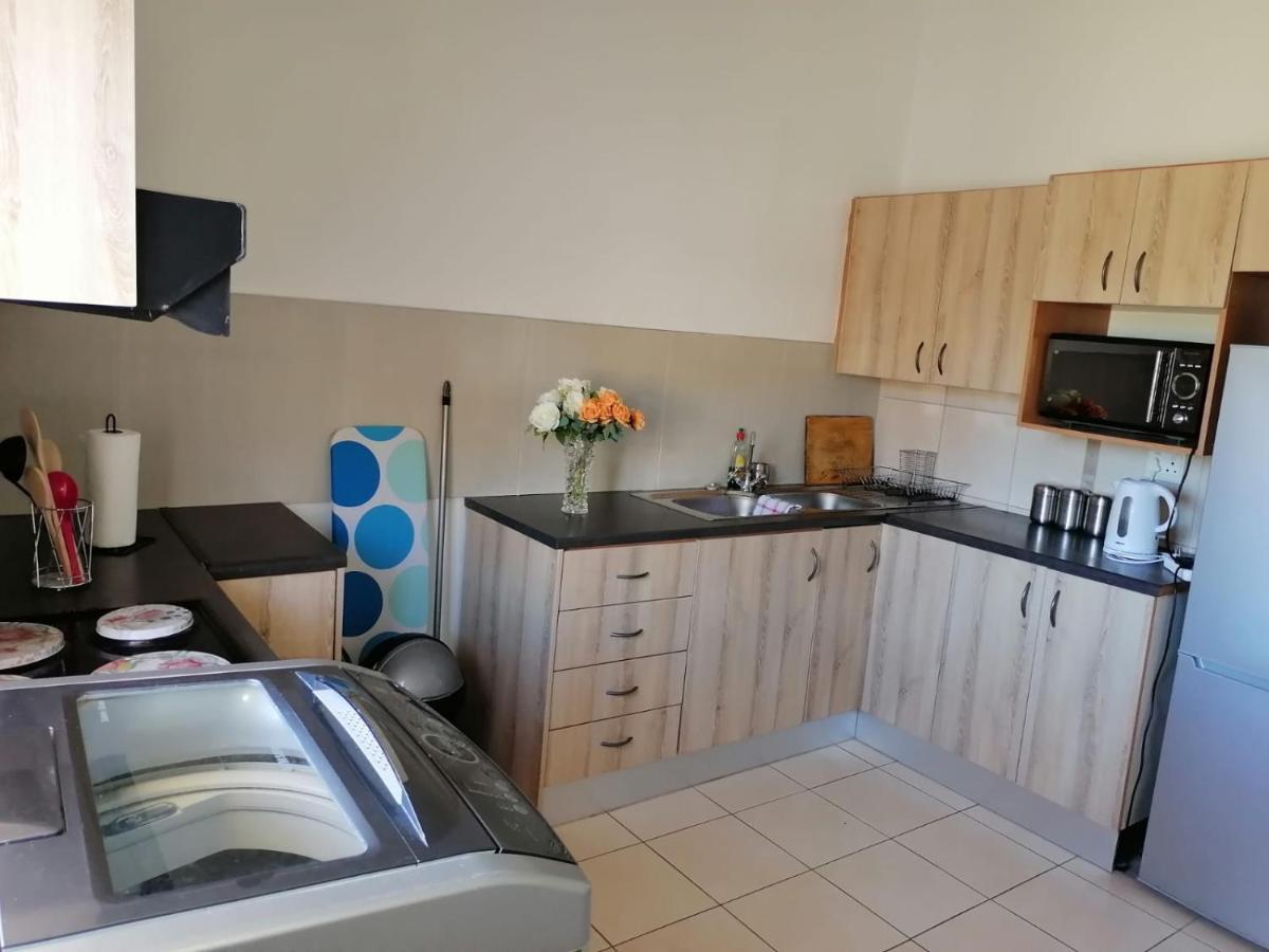 Proleefic House On Florence Homestay